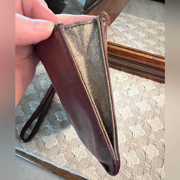 FOSSIL Classic Genuine Leather Zipper Pouch Wristlet Purse Medium Leather *PICS* - Picture 9 of 9